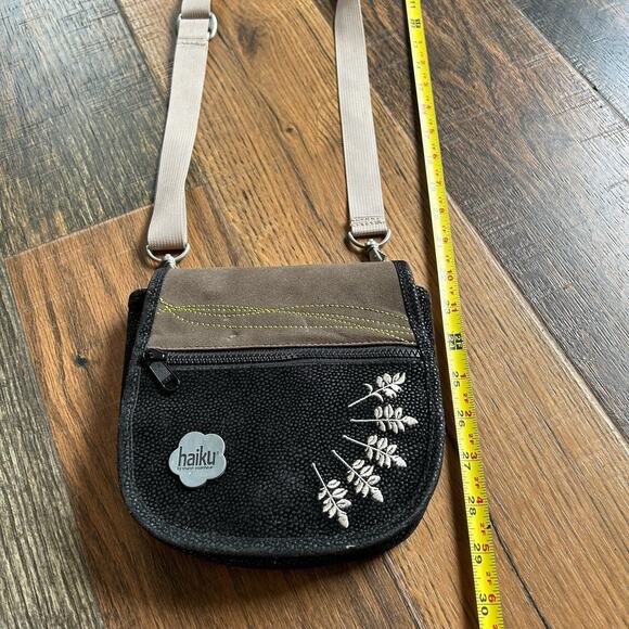 Haiku by Sharon Eisenhauer Crossbody Bag Black Brown Embroidered Small Purse - Picture 3 of 7